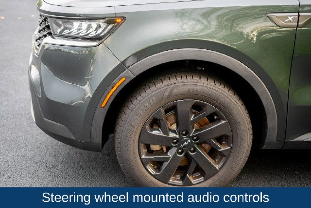Used 2022 Kia Sorento S w/ Panoramic Sunroof Package AWD/4WD image 9