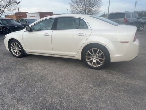 Used 2010 Chevrolet Malibu LTZ image 7