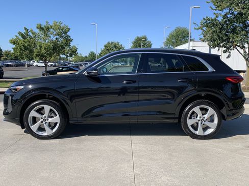 Used 2025 Audi Q5 Premium Plus w/ Premium Plus AWD/4WD image 7
