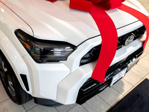 New 2026 Toyota 4Runner TRD Sport AWD/4WD image 13
