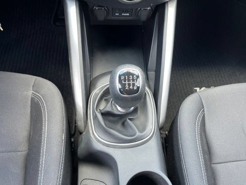 Used 2013 Hyundai Veloster FWD image 26