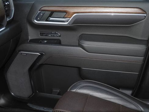 Used 2023 Chevrolet Silverado 1500 High Country w/ High Country Premium Package image 26