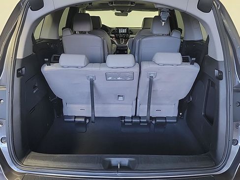 Certified 2018 Honda Odyssey Touring image 7