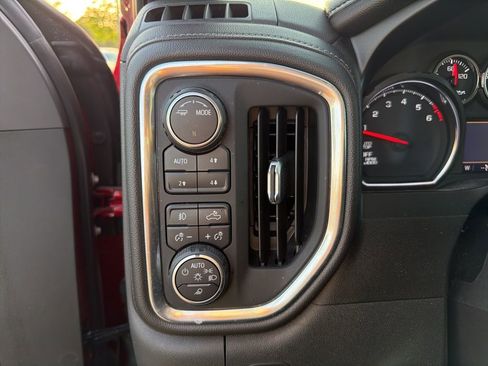 Used 2021 Chevrolet Silverado 1500 LTZ w/ Z71 Off-Road Package image 22