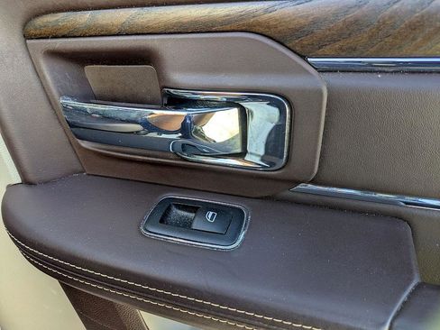 Used 2018 RAM 1500 Laramie Longhorn image 30