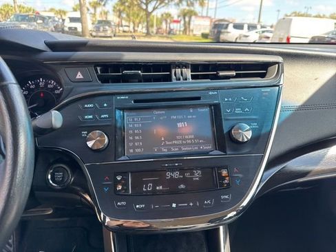 Used 2018 Toyota Avalon XLE FWD image 22