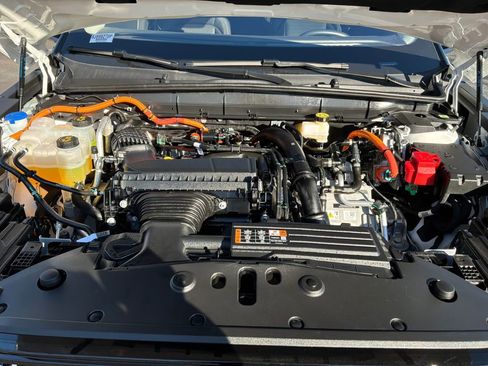 Used 2025 Lincoln Nautilus Reserve image 18