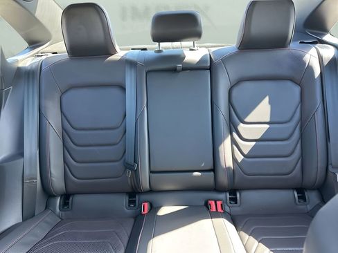 Used 2023 Volkswagen Jetta GLI Autobahn image 11