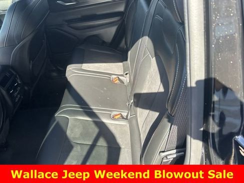 Used 2024 Jeep Grand Cherokee Altitude AWD/4WD image 12