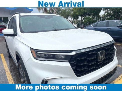 Used 2023 Honda Pilot Elite image 1