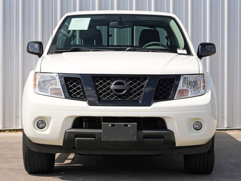 Used 2021 Nissan Frontier SV w/ Midnight Edition Floor Mats RWD image 6