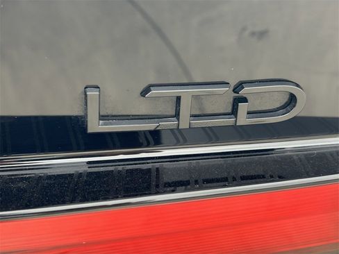 Used 2025 Toyota Prius Limited image 14