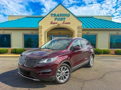 Used 2017 Lincoln MKC Select w/ Select Plus Package FWD image 2