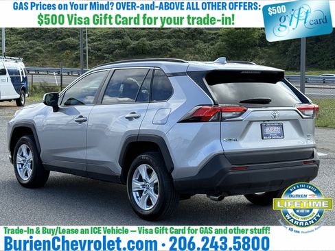 Used 2020 Toyota RAV4 XLE AWD/4WD image 3