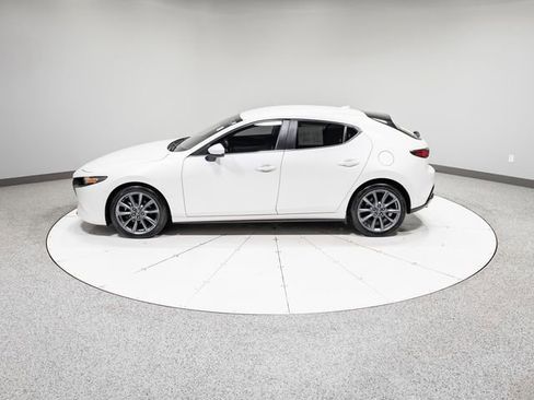 Used 2019 MAZDA MAZDA3 AWD Hatchback w/ Preferred Pkg image 33