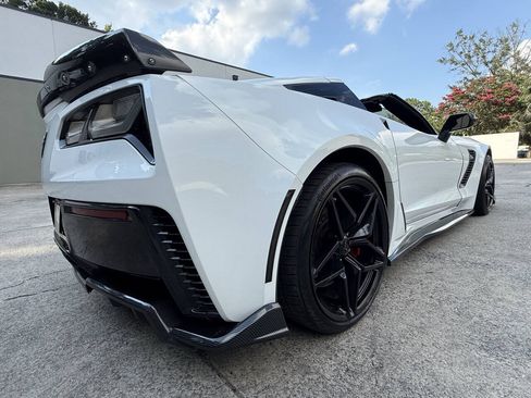 Used 2016 Chevrolet Corvette Z06 RWD image 17
