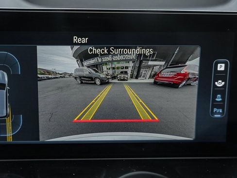 Certified 2025 Mercedes-Benz GLB 250 4MATIC image 40