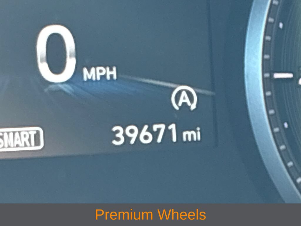 Certified 2023 Hyundai Santa Fe SEL AWD/4WD image 10