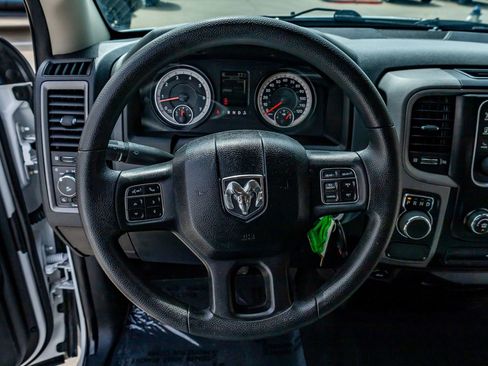 Used 2017 RAM 1500 Express RWD image 17