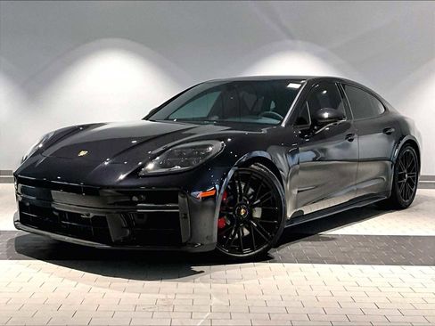 Used 2025 Porsche Panamera GTS image 1