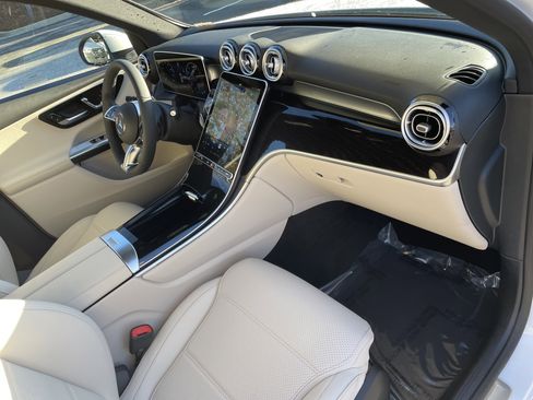 New 2026 Mercedes-Benz GLC 300 image 42