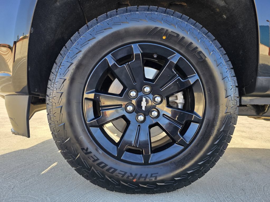 Used 2022 Chevrolet Colorado Z71 w/ Z71 Midnight Edition AWD/4WD image 11