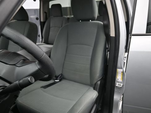 Used 2018 RAM 1500 Express w/ Express Value Package AWD/4WD image 11
