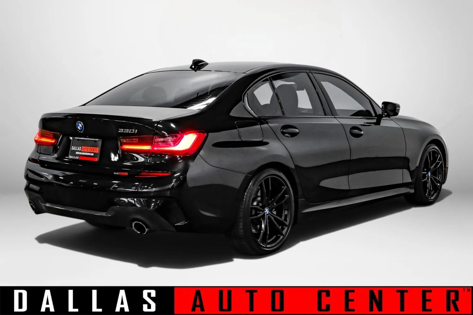 Used 2020 BMW 330i Sedan w/ M Sport Package RWD image 5