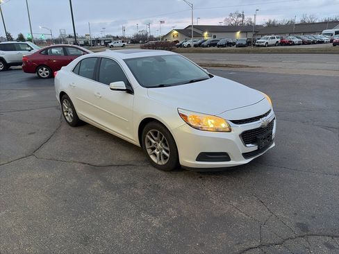 Used 2015 Chevrolet Malibu LT image 6