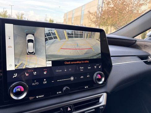 Used 2025 Lexus RX 350 w/ Convenience Package image 25