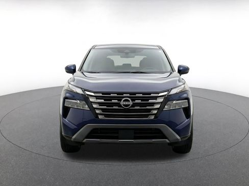 Used 2025 Nissan Rogue SV AWD/4WD image 2