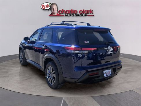 New 2026 Nissan Pathfinder SV image 4