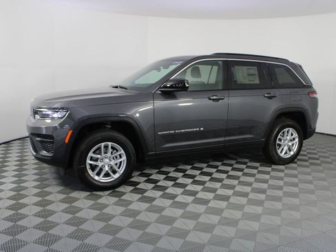 New 2026 Jeep Grand Cherokee Laredo X AWD/4WD image 2