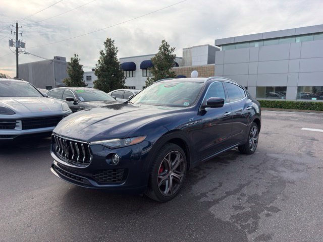 Used 2023 Maserati Levante GT AWD/4WD image 2