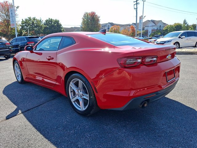 Used 2019 Chevrolet Camaro LT RWD image 4