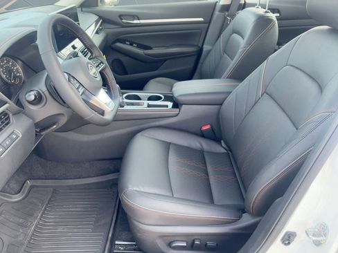 New 2025 Nissan Altima 2.5 SR w/ SR Premium Package image 5