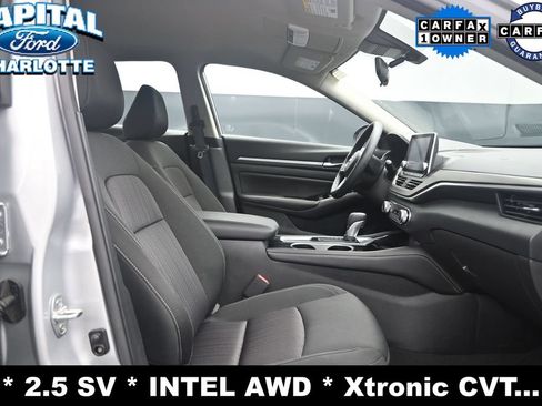 Used 2023 Nissan Altima 2.5 SV AWD/4WD image 12