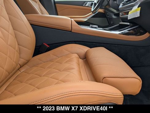 Used 2023 BMW X7 xDrive40i w/ M Sport Package AWD/4WD image 26