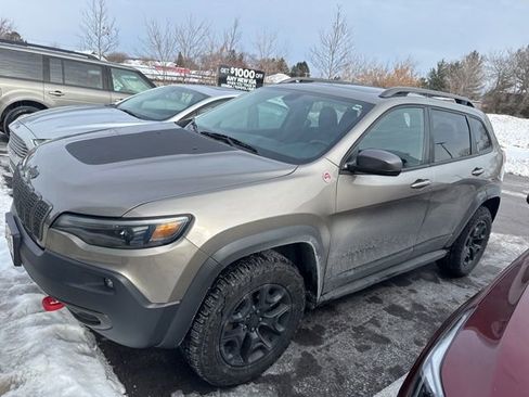 Used 2019 Jeep Cherokee Trailhawk w/ Comfort/Convenience Group image 2