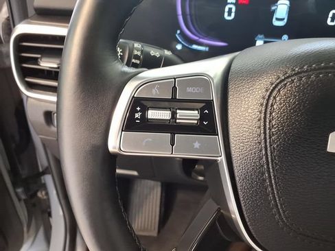 Used 2025 Kia Telluride AWD image 7