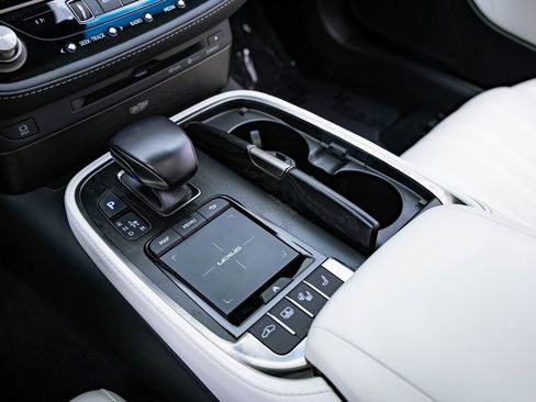 Used 2021 Lexus LS 500 AWD image 13