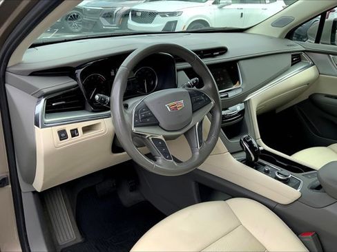 Used 2022 Cadillac XT5 Premium Luxury image 14