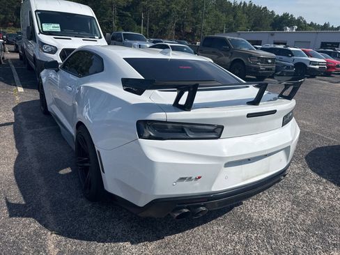 Used 2018 Chevrolet Camaro ZL1 RWD image 5