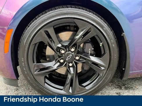 Used 2021 Chevrolet Camaro LT RWD image 12