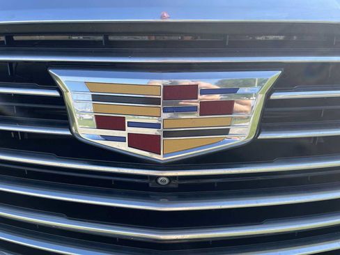 Certified 2024 Cadillac Escalade ESV Premium Luxury Platinum AWD/4WD image 33