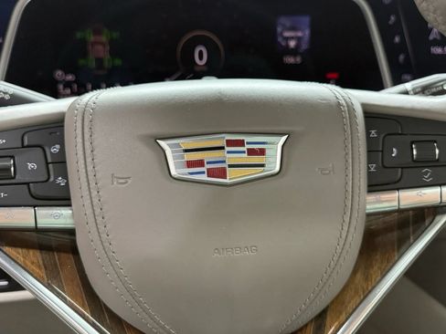 Used 2022 Cadillac Escalade ESV Premium Luxury Platinum AWD/4WD image 27