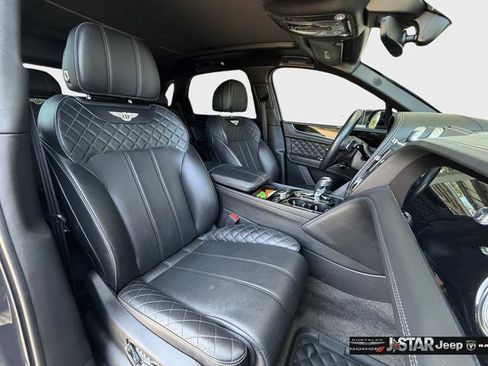 Used 2020 Bentley Bentayga AWD/4WD image 13