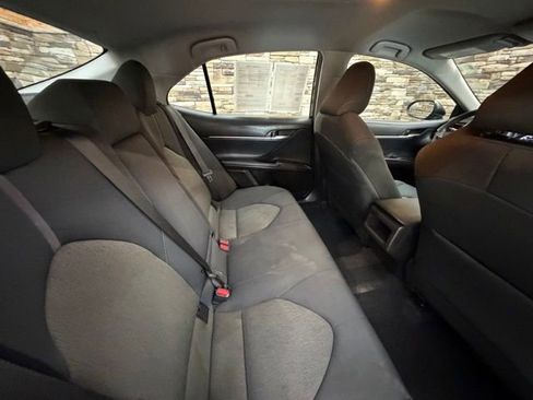 Used 2022 Toyota Camry LE w/ Convenience Package FWD image 32
