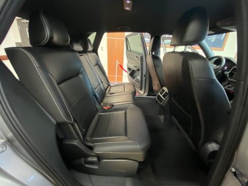 Used 2022 Volkswagen Atlas Cross Sport SE AWD/4WD image 14