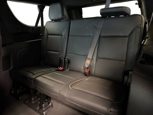 Used 2021 GMC Yukon XL Denali w/ Advanced Technology Package AWD/4WD image 16